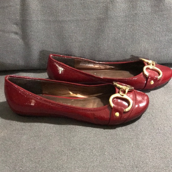 Two Lips sz 6 deep red flats - Picture 1 of 6